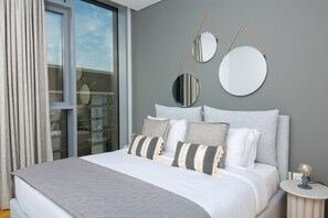 Luxury Apartment, 3 Bedrooms, Non Smoking | In-room safe, individually decorated, individually furnished - Edens Dubai - Bluewaters ‪ (Dubai)