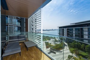 Luxury Apartment, 3 Bedrooms, Non Smoking | Balcony view - Edens Dubai - Bluewaters (Dubai)