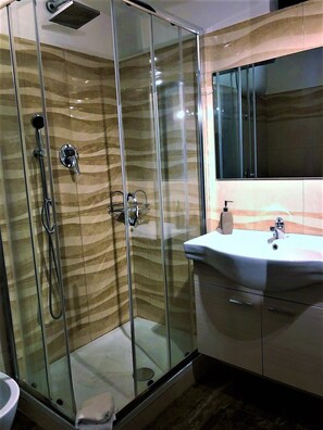 Quarto triplo superluxo | Chuveiro