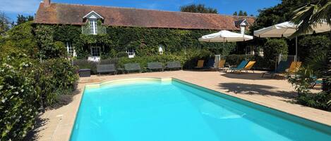 Piscine extérieure, piscine chauffée