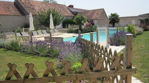 Domaine de Champouteau - LES GLYCINES -  Gîte de charme 5**** 6 personnes