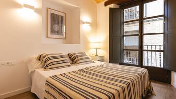 3 dormitorios, tabla de planchar con plancha, Internet y ropa de cama