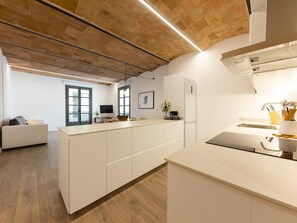 Fridge, microwave, oven, dishwasher