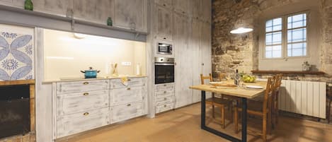 Frigorífic, microones, forn i rentaplats