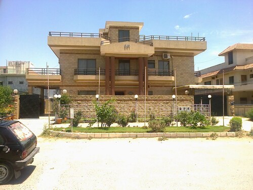 Capital Sweet Home