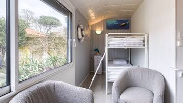 2 bedrooms