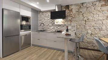 Fridge, microwave, oven, dishwasher