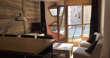 3 room apartment (6 persons) at the foot of the slopes with beautiful views