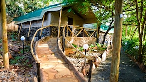 Luxury Tent - Rukenya Islands - Campsite (Kutus)