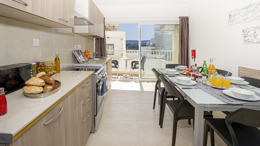 Summer Breeze Comfort Apartments by Getaways Malta