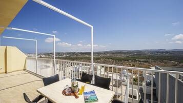 Apartment, 3 Schlafzimmer | Terrasse/Patio