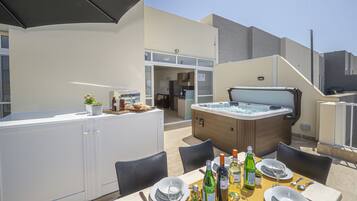 Apartment, 3 Schlafzimmer | Terrasse/Patio