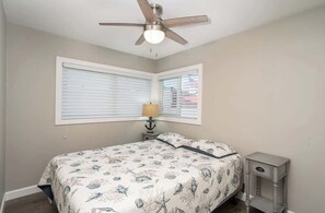 2 bedrooms, iron/ironing board, free WiFi, bed sheets