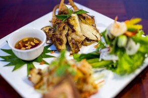 Alimentos y bebidas