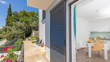 Apartment, 1 Bedroom, Sea View | Terrace/patio