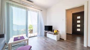 Comfort Studio, Sea View, Sea Facing | Living area | Toys