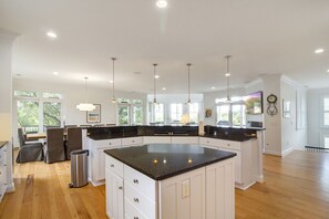 Interior - Pool + Spa + Putting Green + Game Room | Walk to Beach | 2701 Palm Boulevard (Isle of Palms)