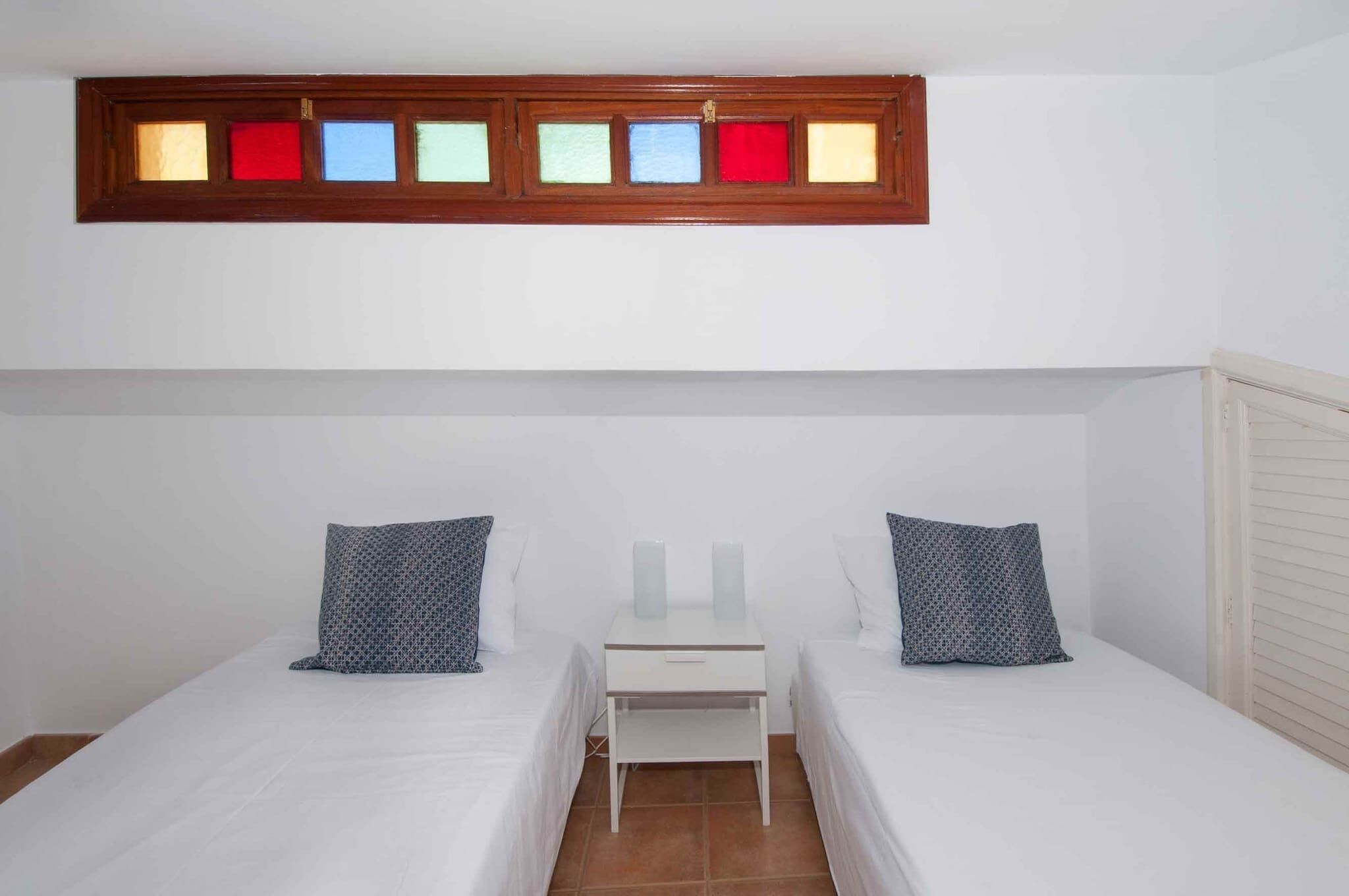 3 habitaciones, tabla de planchar con plancha y wifi gratis 