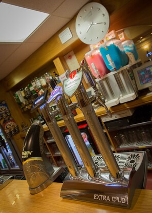Bar (on property) - The Bessemer Hotel Carvery and Grill (Merthyr Tydfil)
