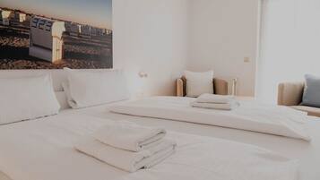 Superior tweepersoonskamer, privébadkamer, uitzicht op tuin (mit Balkon) | Kamervoorziening