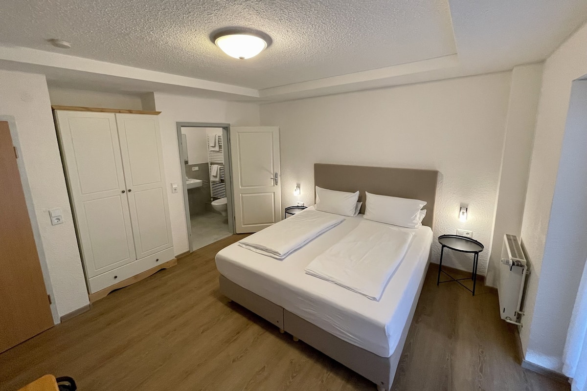 Economy dubbelrum - eget badrum (im Erdgeschoss)