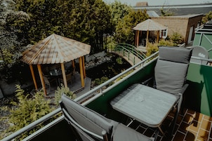 Superior Double Room, Private Bathroom, Garden View (mit Balkon) | Balcony view
