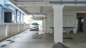 Free self parking - Hotel CTS Inn (Tiruchirappalli)