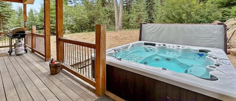 Bañera de hidromasaje al aire libre