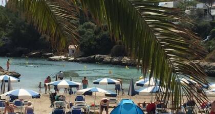 Ground floor apartment, with garden and direct access to pool. A. A. Free WIFI