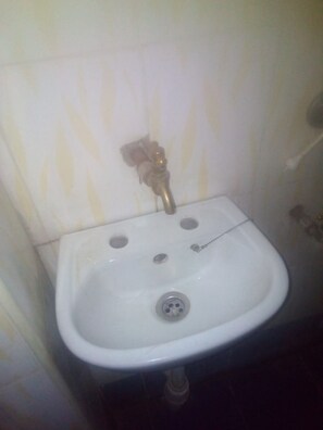 Enkeltrom | Vask på badet