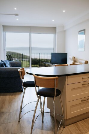 Interior - Cosy 2 bed apartment close to village with 3 balconies and seaviews! (Woolacombe)
