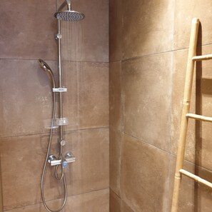 Bathroom - Lithos Houses with private heated jacuzzi (Thira)