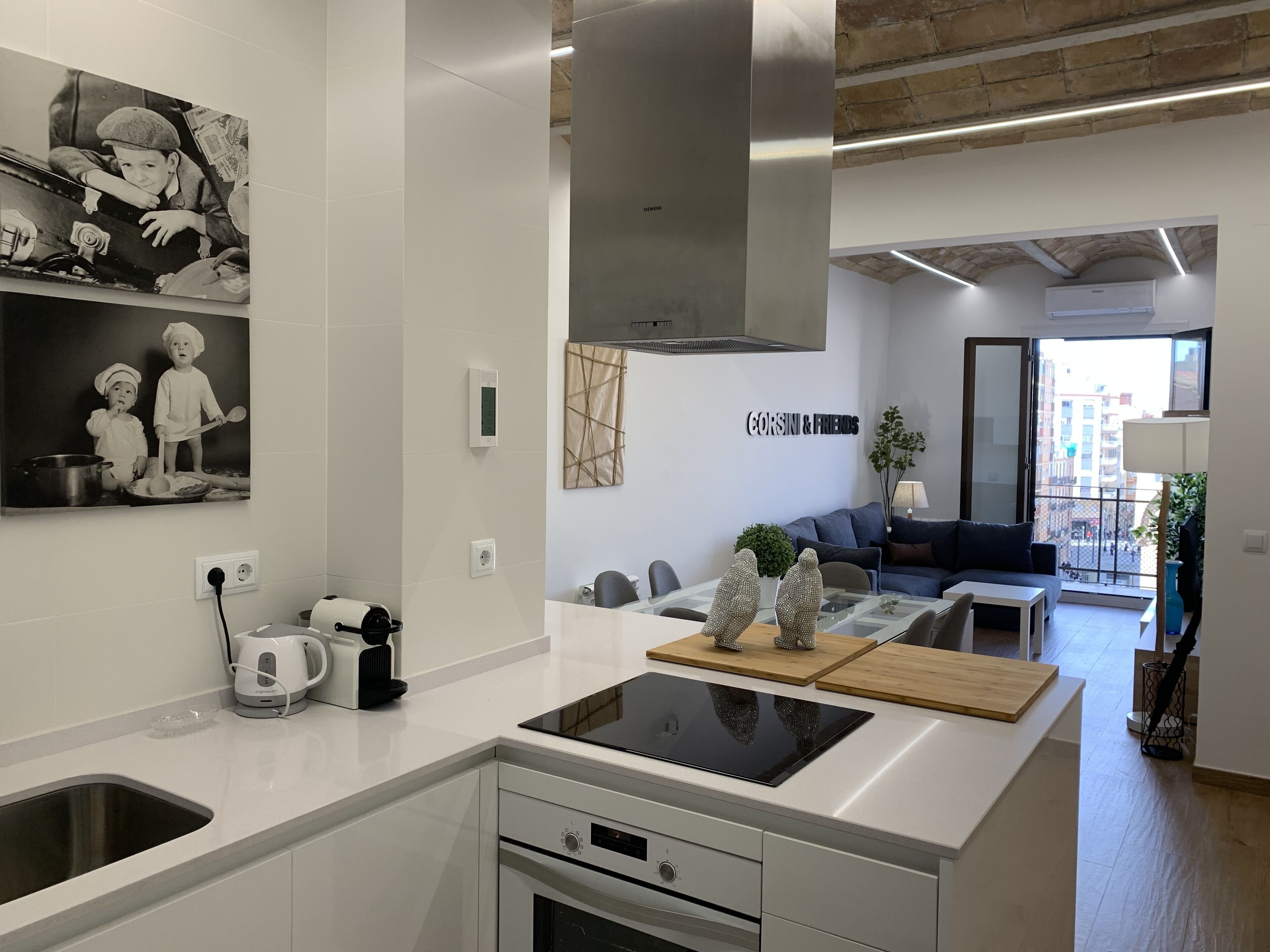 雪櫃、微波爐、焗爐、爐具