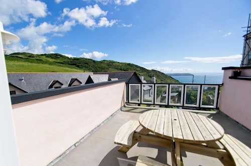 Gorgeous 3 bed cottage in Mortehoe with fantastic roof terrace seaviews!
