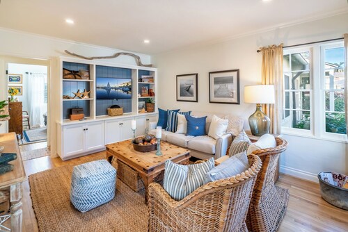 Kapteenin mökki | Äskettäin uusittu helmi korttelin päässä West Beach!