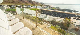 Fabulous 3 bed apartment with amazing seaviews and balcony