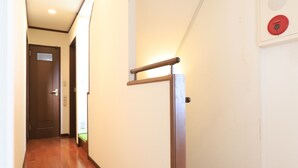 独立别墅 (Private Vacation Home) | 4 多间卧室、熨斗/熨衣板、免费 WiFi、床单