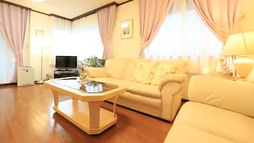 單棟房屋 (Private Vacation Home) | 客廳 | 玩具