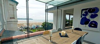 Lookout at Parade House - sover 8 gäster i 4 sovrum