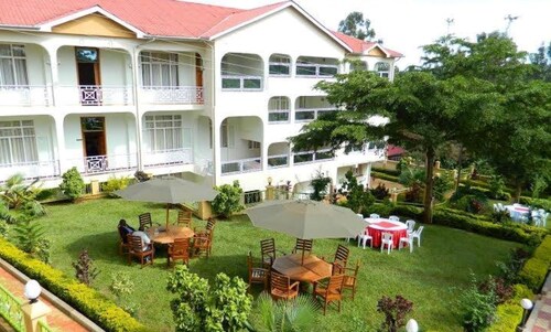 Mountain Breeze Hotel