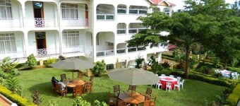 Mountain Breeze Hotel