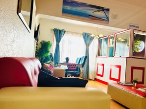 Flat-screen TV - Executive Accommodation Bellville (Cape Town)