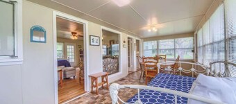 RR 9084BC Bluebonnet Cabin