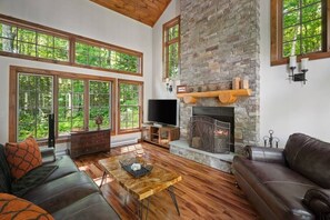 Fernseher, Kamin, Videospiele