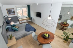 Deluxe Studio Suite | Blackout curtains, soundproofing, iron/ironing board, free WiFi - Apartment Augustianska A4You (Kraków)