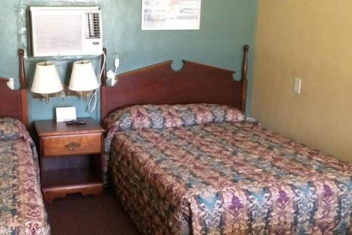 Room, 2 Double Beds | Individually decorated, individually furnished, free WiFi