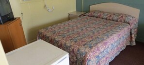Room - Travelers Inn (Okeechobee)