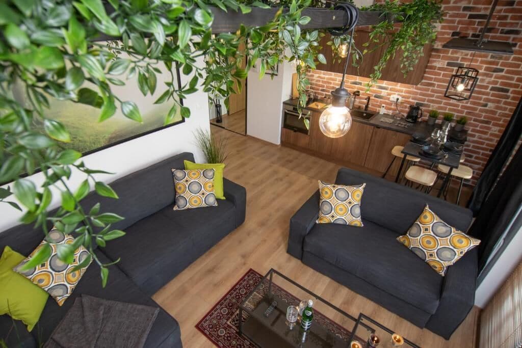 Estudio | Tabla de planchar con plancha y wifi gratis 