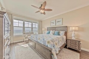 2 soverom, strykejern/-brett, internettilgang og sengetøy