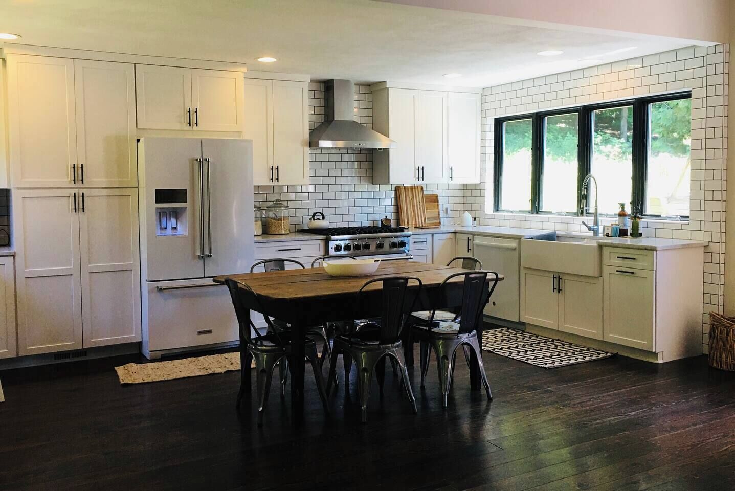 冰箱、微波炉、烤箱、炉灶